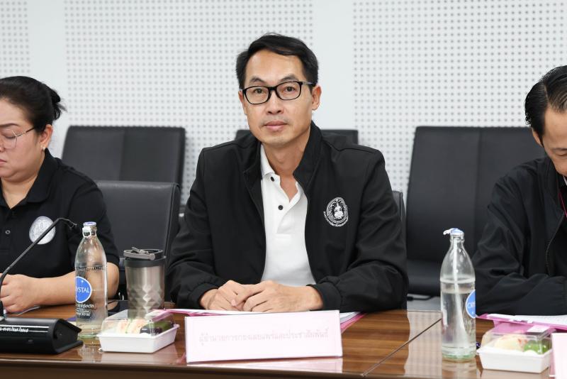 นางสาวสุนีย์ ศรีส�