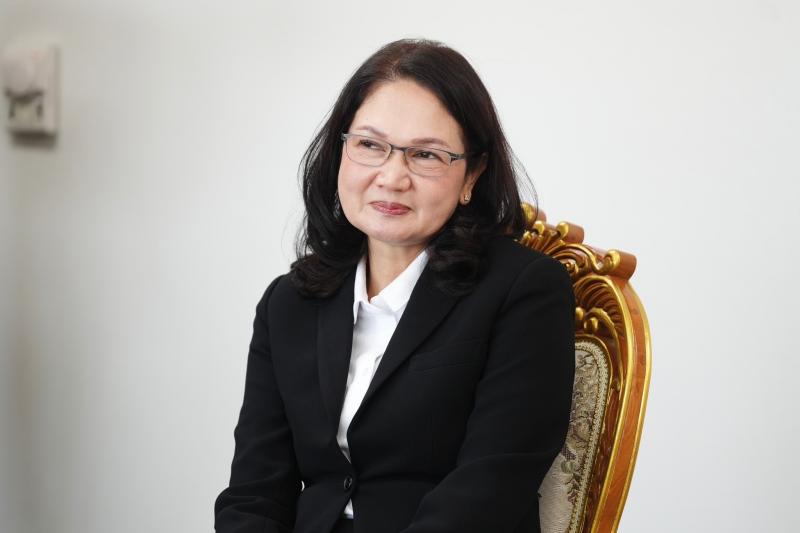 ปลัด พม. ให้นางสาว�