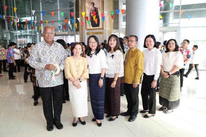 ปลัด พม. ให้คณะผู้�
