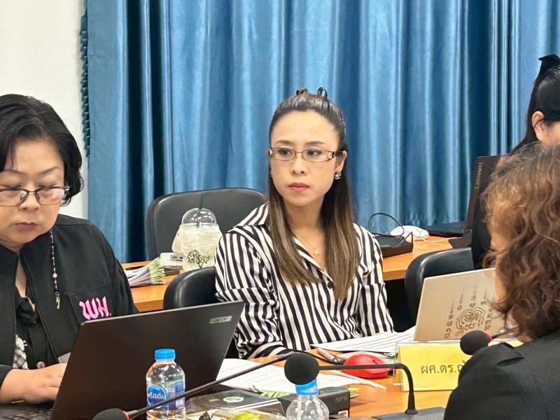 นางศิริลักษณ์มีม�