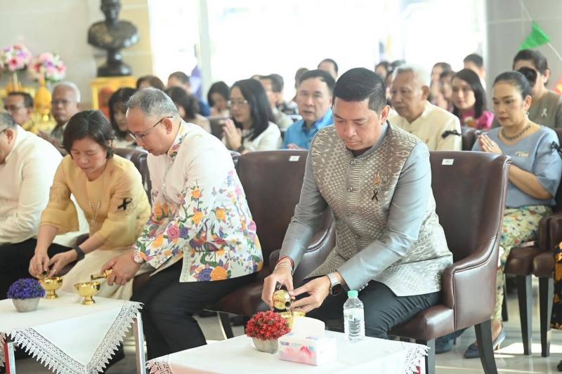 "นิกร" นำ คณะผู้