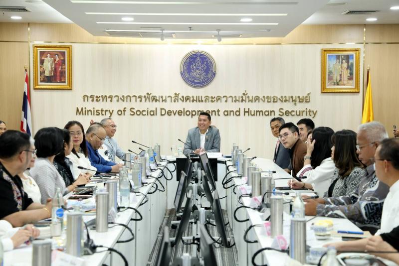 "นิกร" ประเดิมง�