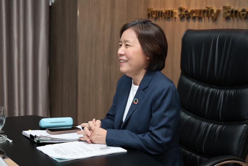 นางสาวสุนีย์ ศรีส�