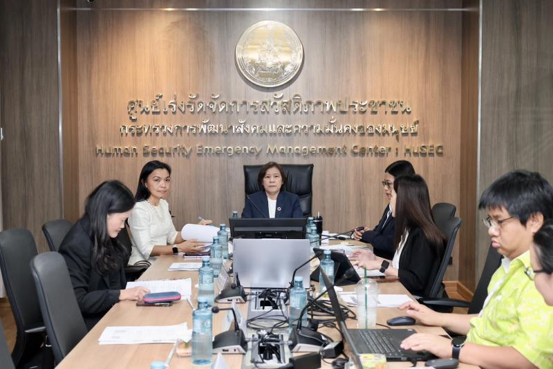 นางสาวสุนีย์ ศรีส�