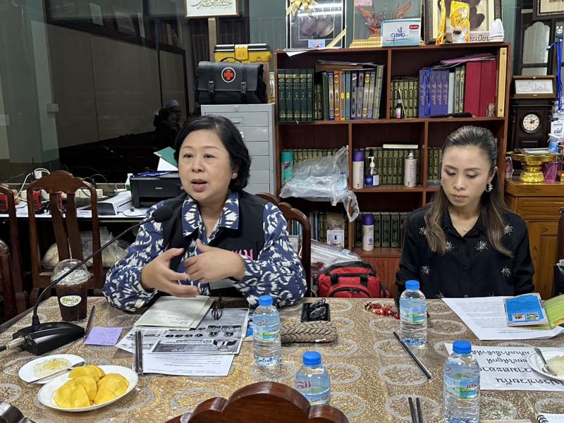 นางศิริลักษณ์ มีม�