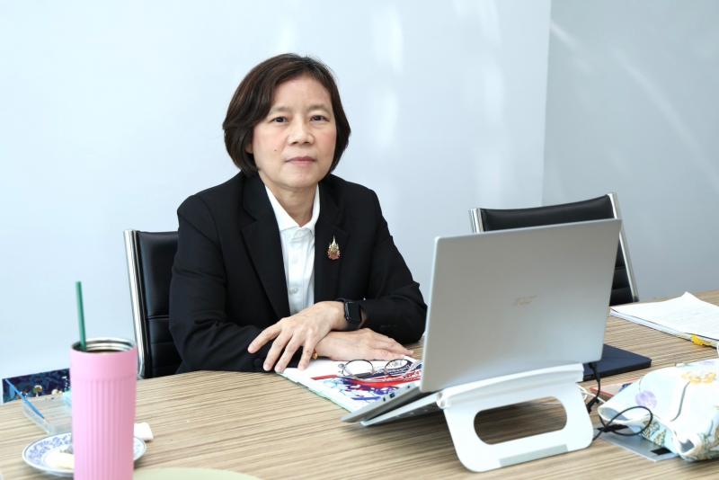 นางสาวสุนีย์ ศรีส�