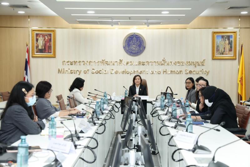 นางสาวสุนีย์ ศรีส�