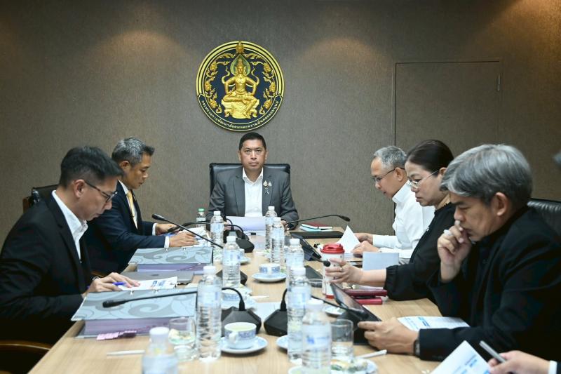 รมว.พม. เป็นประธาน�