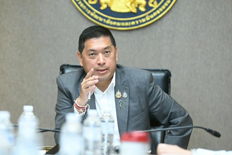 รมว.พม. เป็นประธาน�