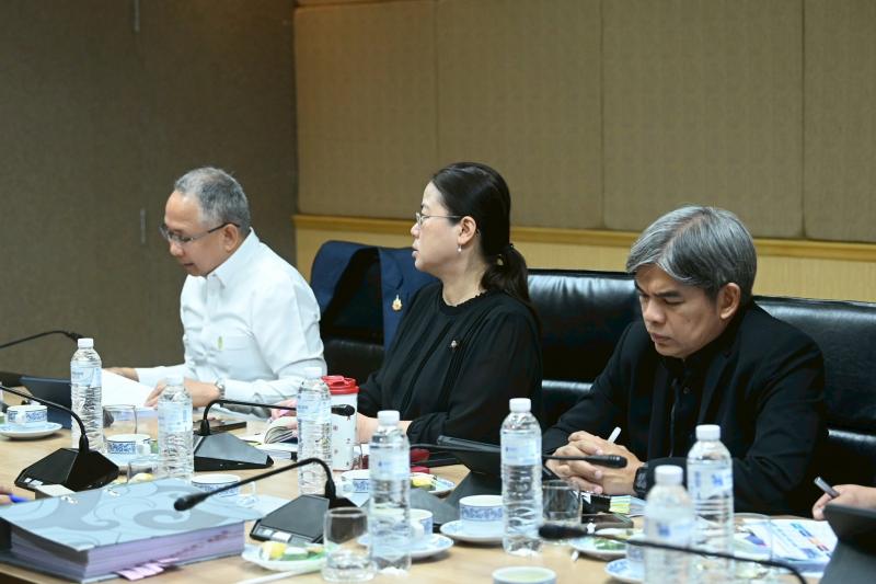 รมว.พม. เป็นประธาน�