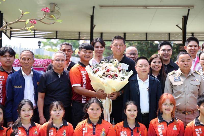 รมว.พม. ลงพื้นที่จ�