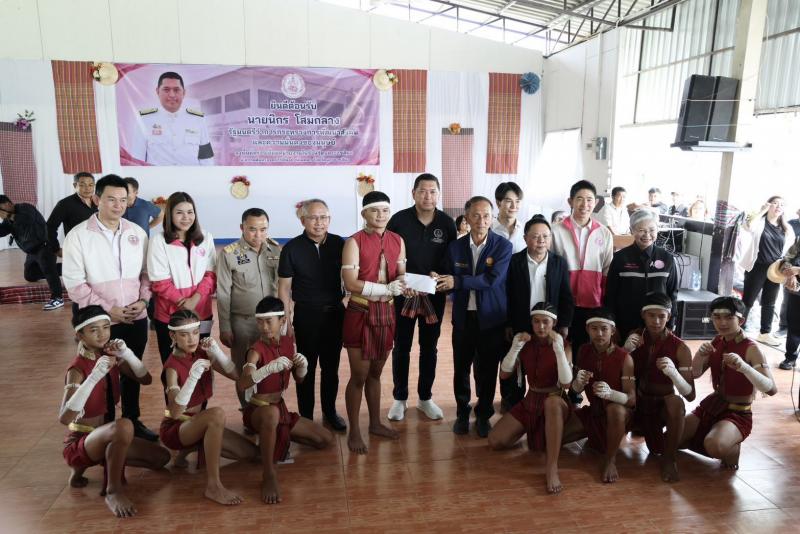 รมว.พม. ลงพื้นที่จ�