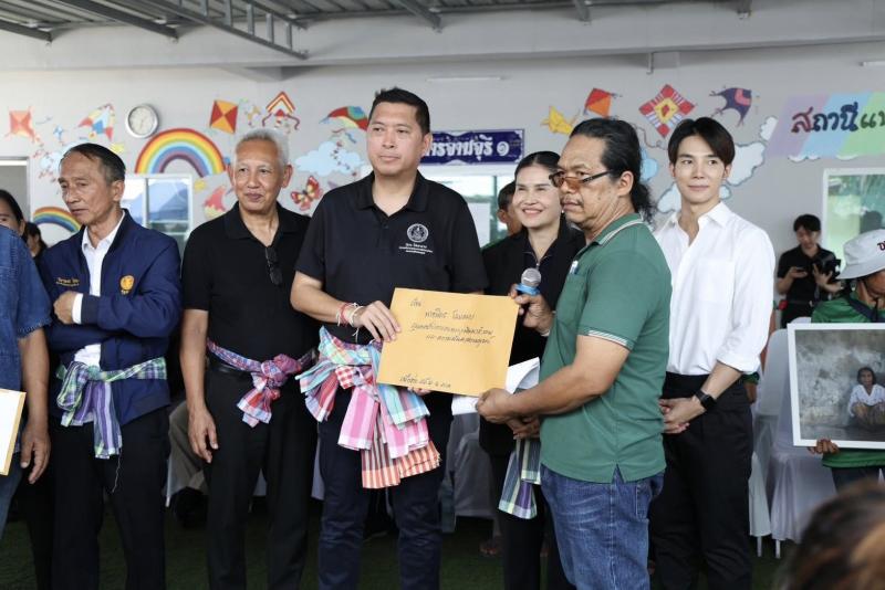 รมว.พม. ลงพื้นที่จ�