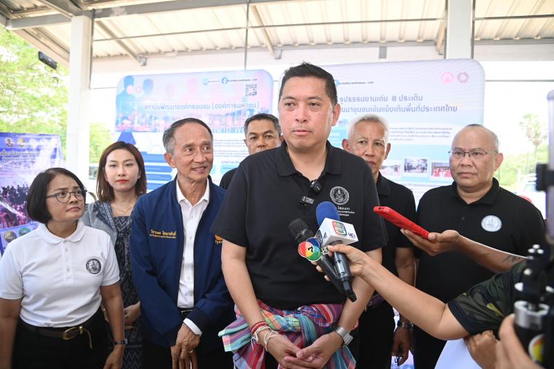รมว.พม. ลงพื้นที่จ�