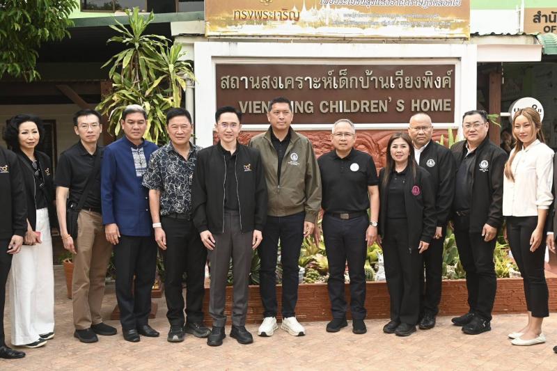 "นิกร" รมว.พม. จั�